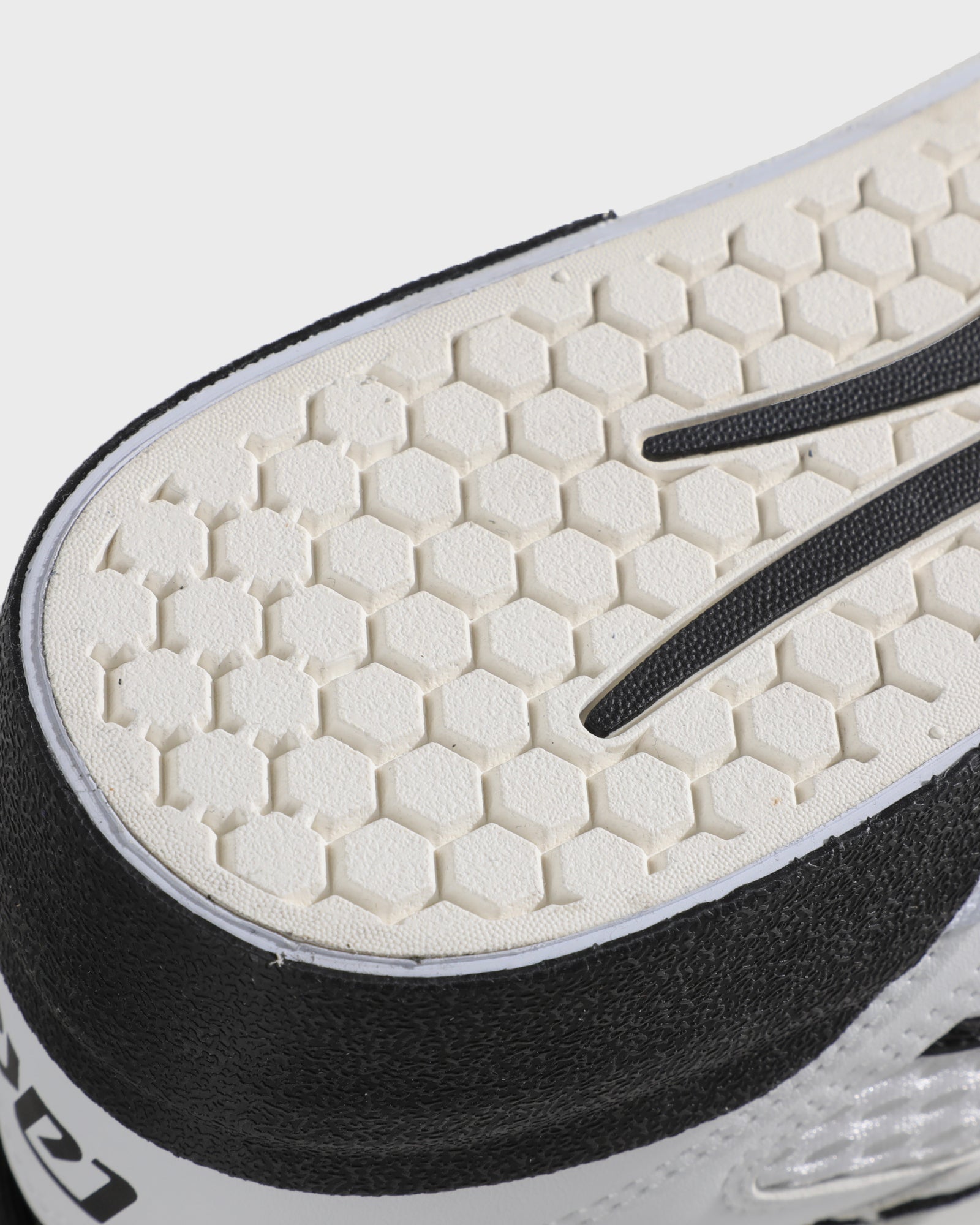 lakai-aran-chaussures-skate-white-leather-black image 4