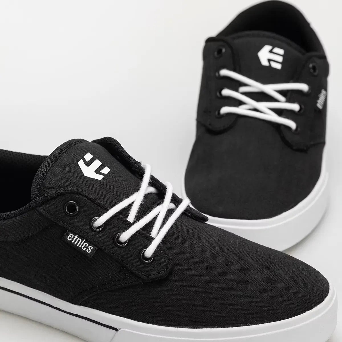 etnies-jameson-2-eco-chaussures-skate-basse-noir-blanc image 8