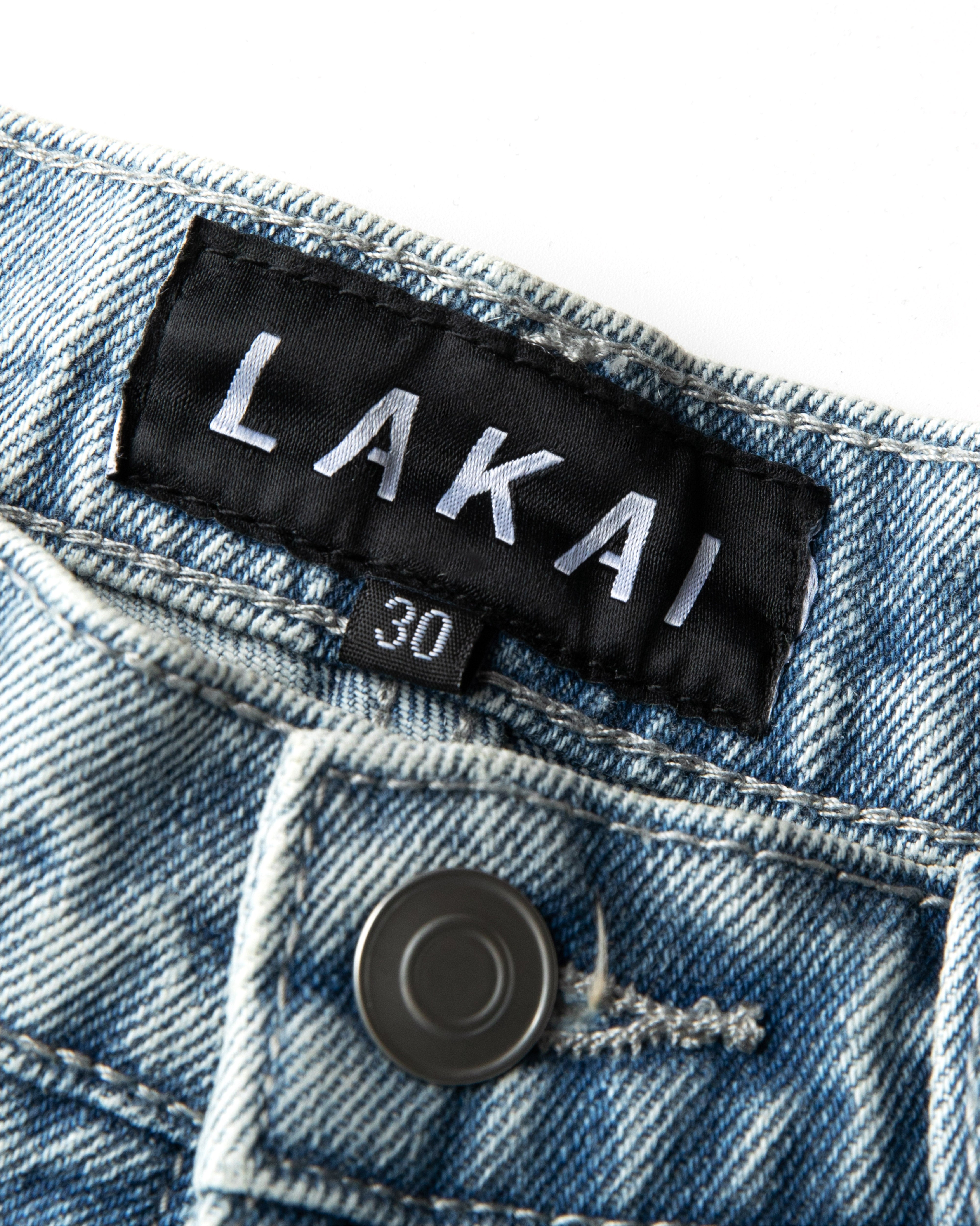 lakai-distressed-etched-straight-leg-denims-washed-indigo-jean-droit image 3