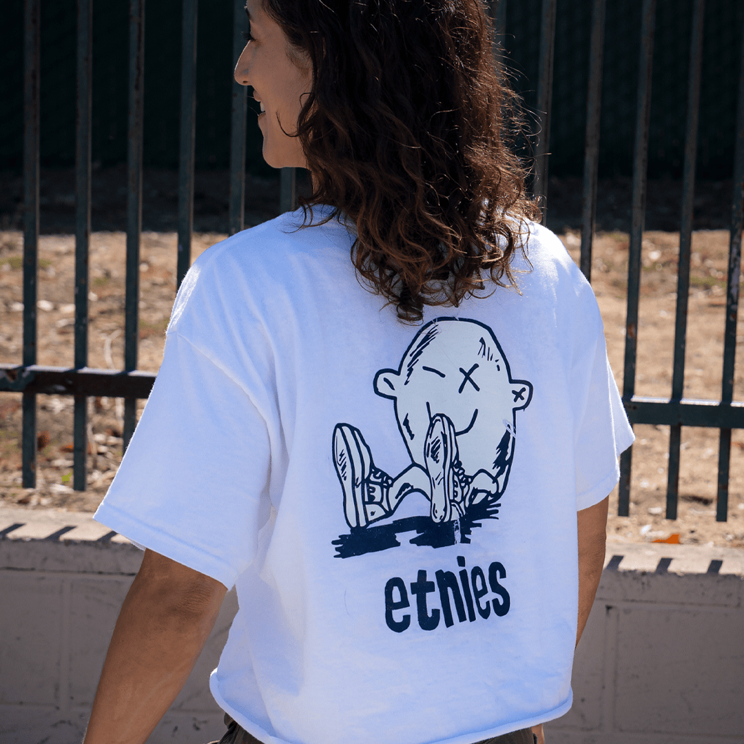 etnies-x-fos-tee-t-shirt-skate-blanc-navy image 4