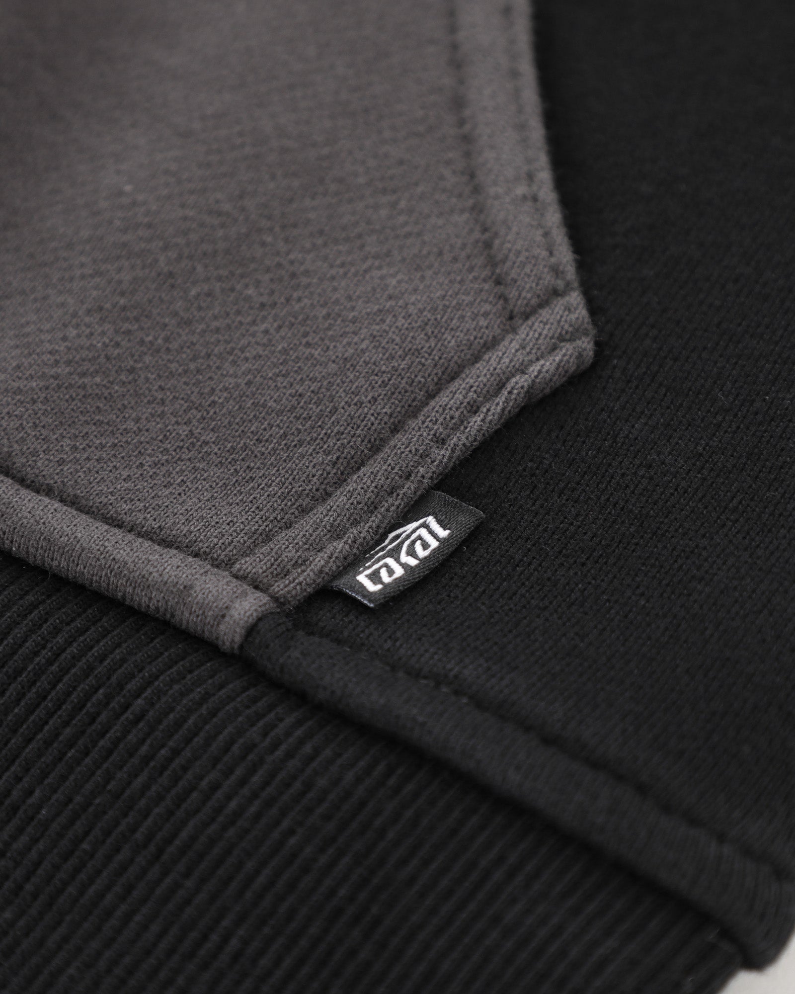 lakai-hello-my-name-is-zip-hoodie-noir image 7