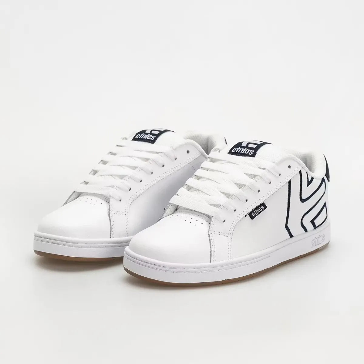 etnies-fader-chaussures-skate-puffy-su-de-iconique image 6