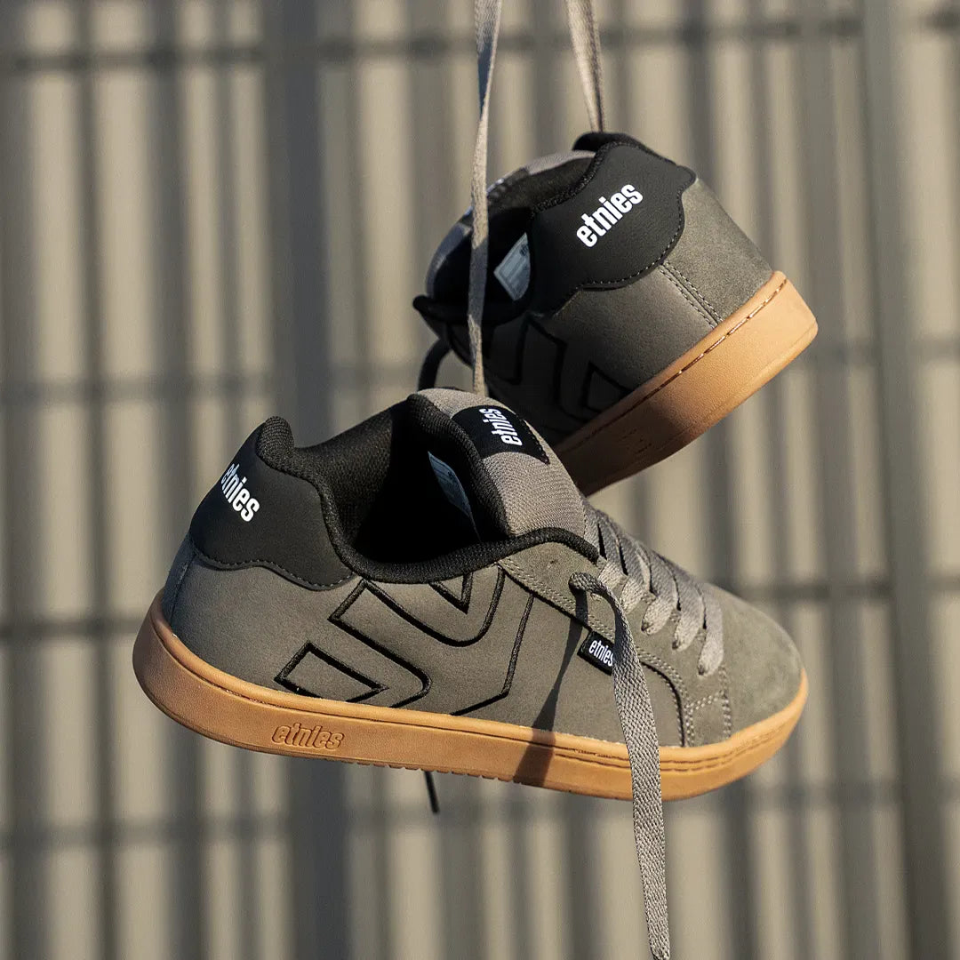etnies-fader-chaussures-de-skate-gris-fonc-noir image 2