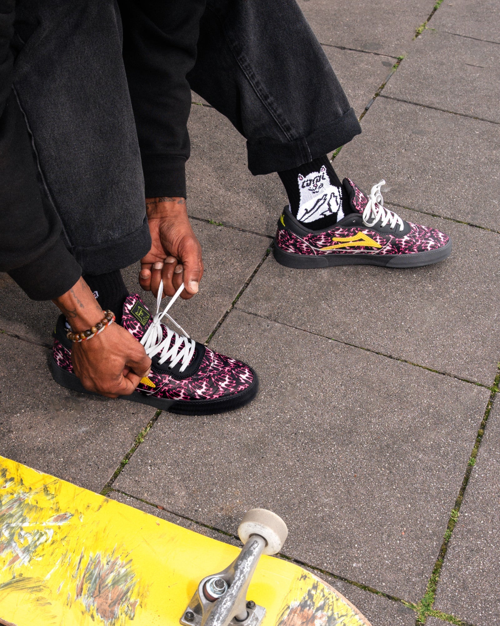 lakai-cambridge-x-ripndip-pink-flame-chaussure-skate image 8