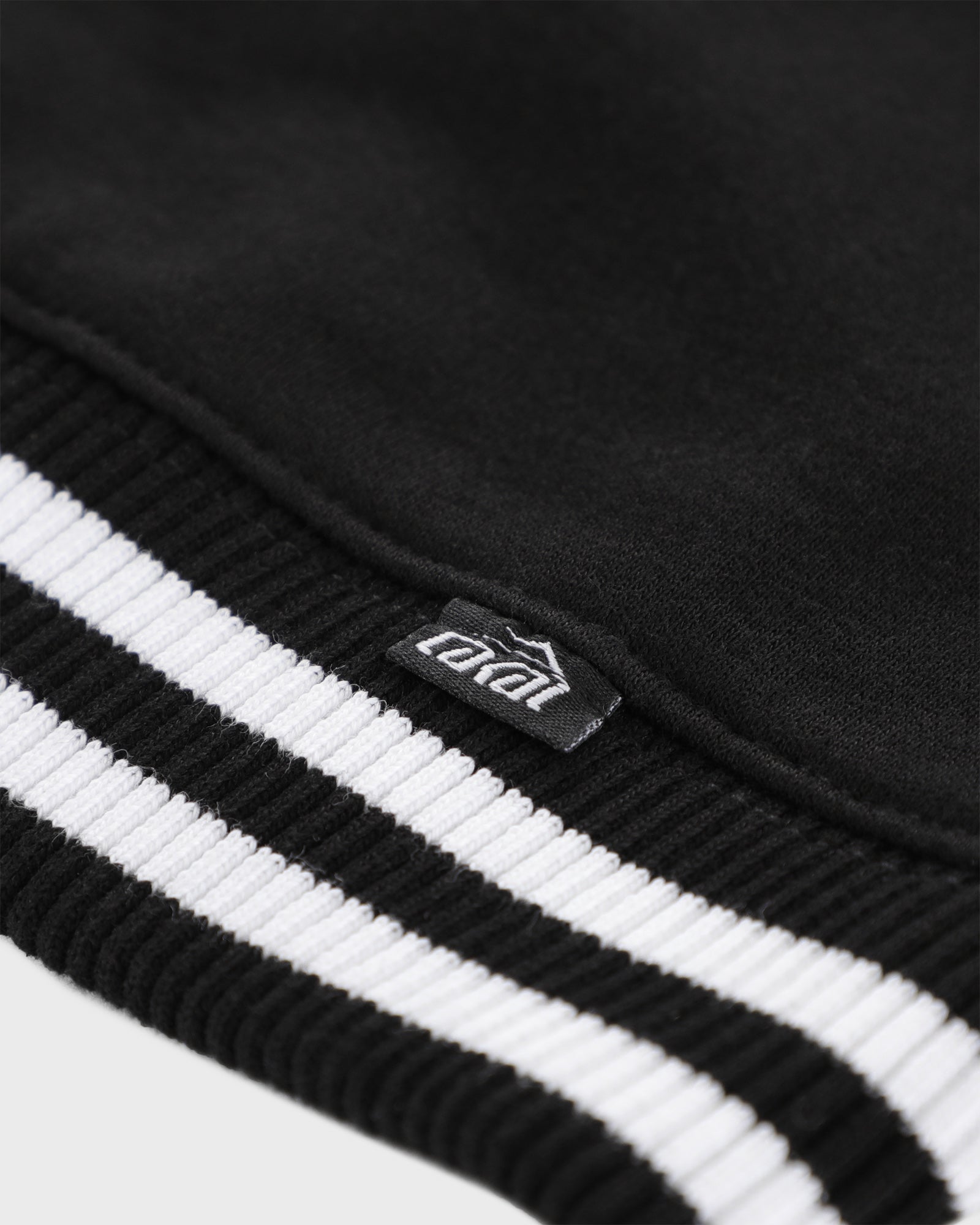 lakai-classic-oversized-sunfaded-crewneck-sweat-black image 7