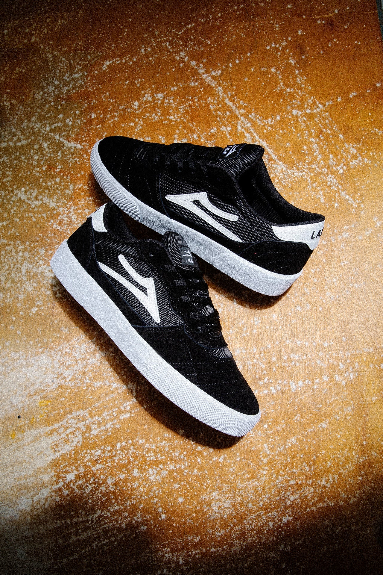 lakai-cambridge-black-white-suede-chaussure-skate-vulc image 7