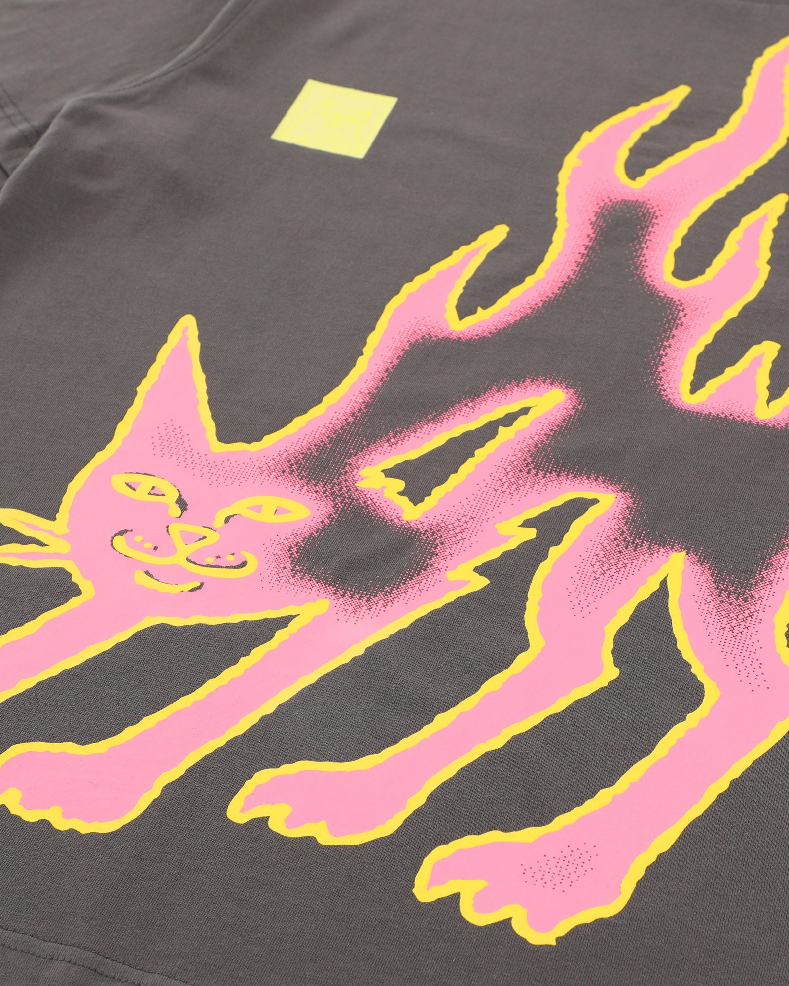 lakai-x-ripndip-pink-flame-t-shirt-gris-rose image 2