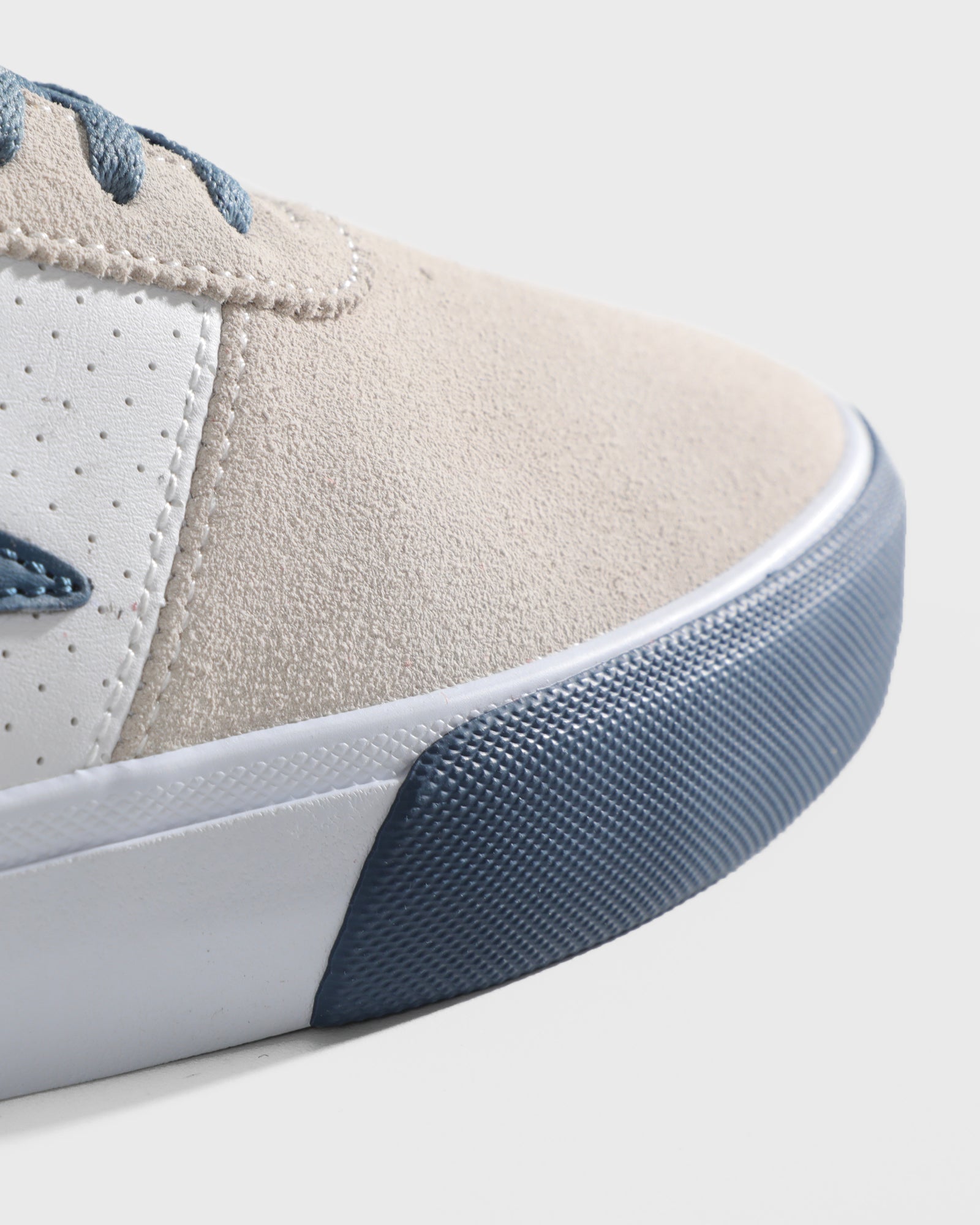 lakai-manchester-chaussure-skate-white-suede-navy-perf image 5