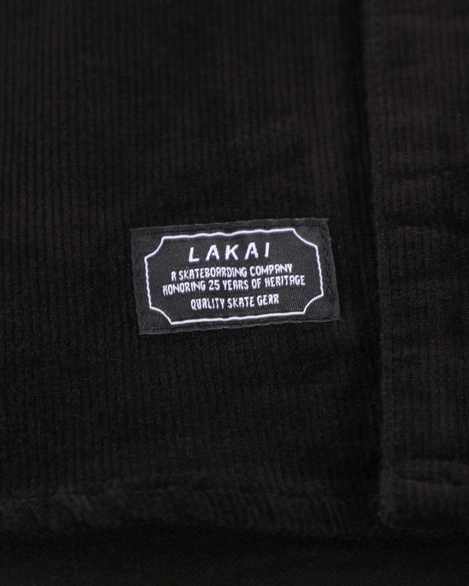 lakai-stacked-placket-chemise-velours-c-tel-noire image 7