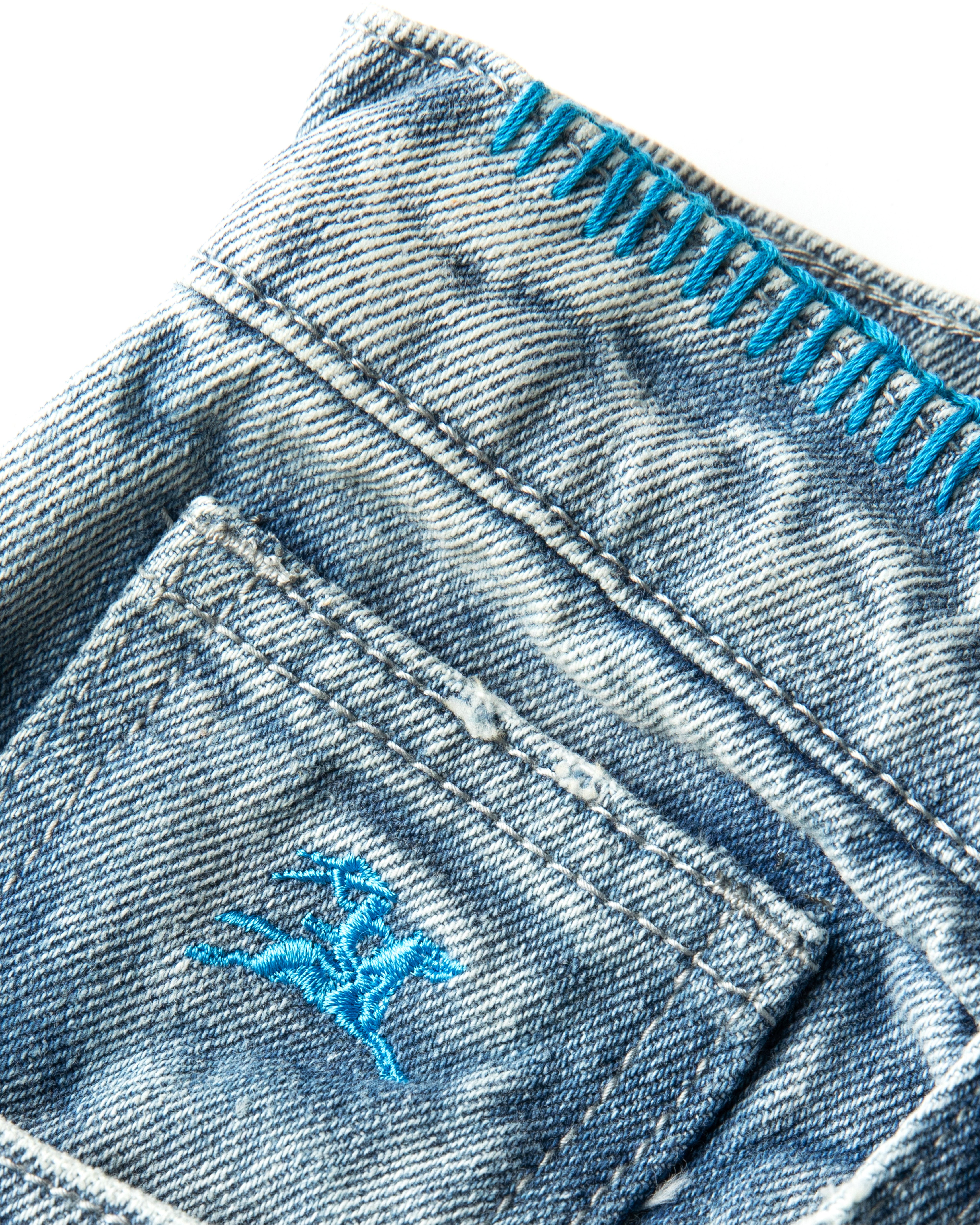 lakai-distressed-etched-straight-leg-denims-washed-indigo-jean-droit image 4