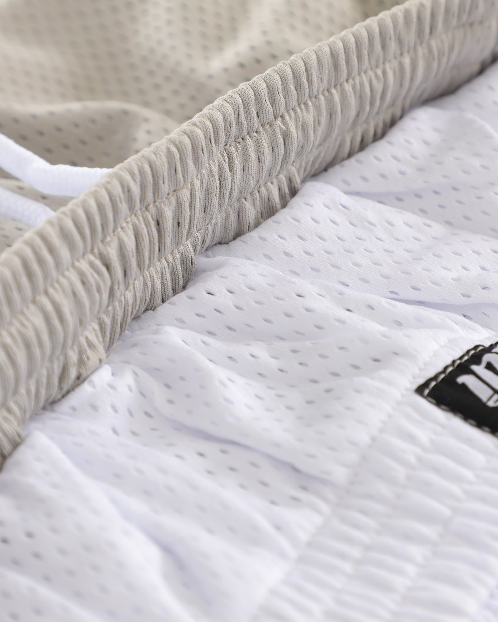 lakai-double-layer-gym-short-short-skate-argent-blanc-mesh image 5