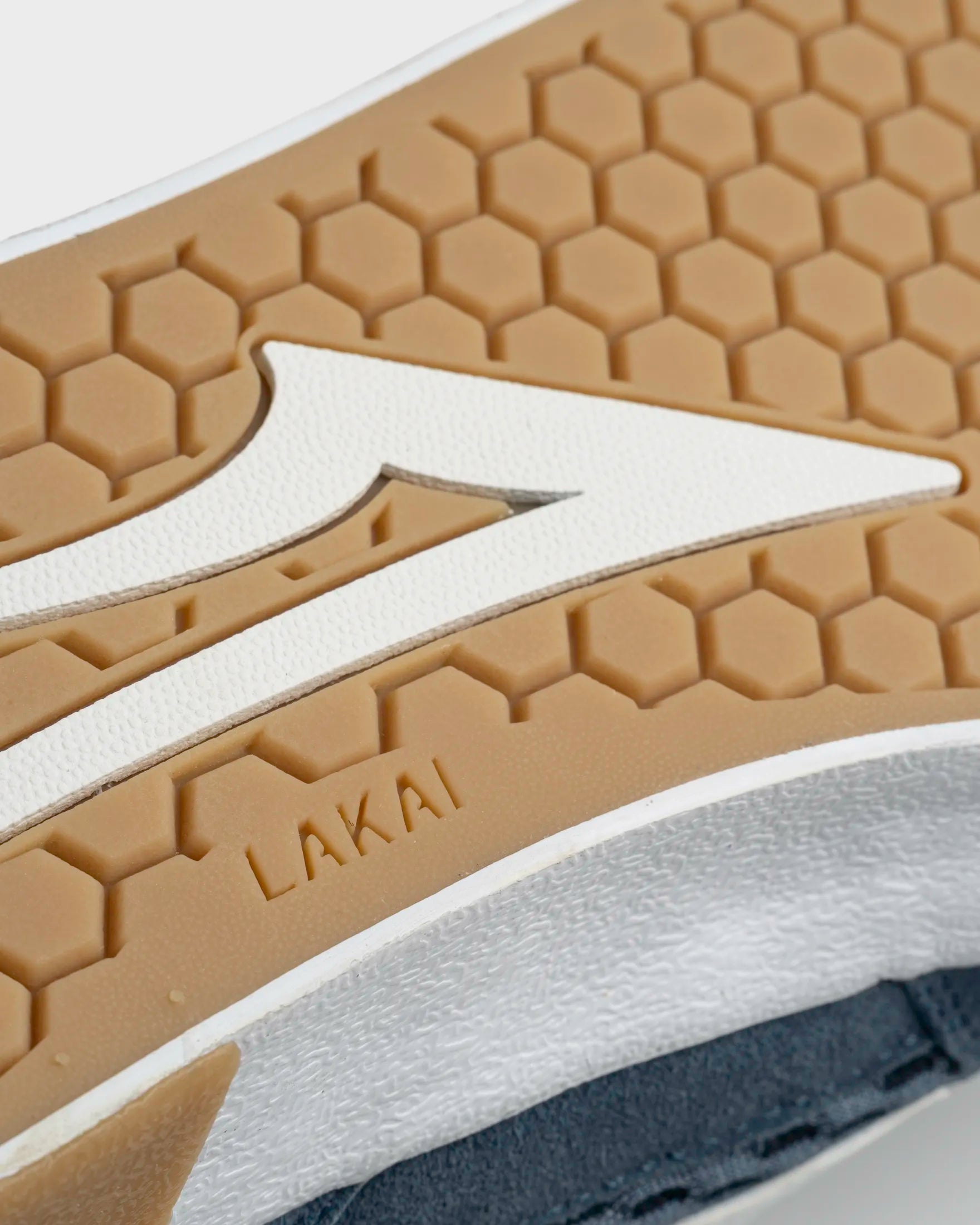 lakai-aran-chaussures-de-skate-navy-suede-white-gum image 5